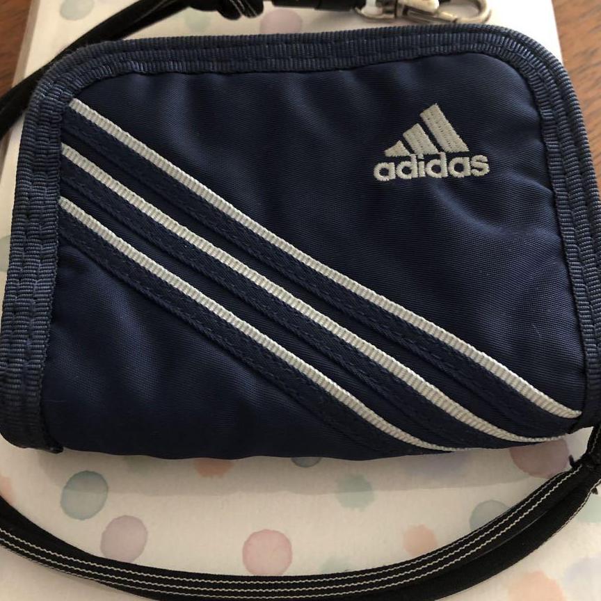 adidas 財布