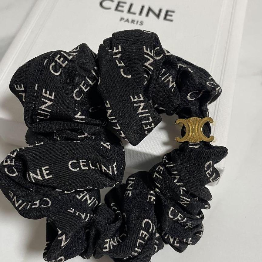 CELINE セリーヌ　シュシュ　トリオンフ